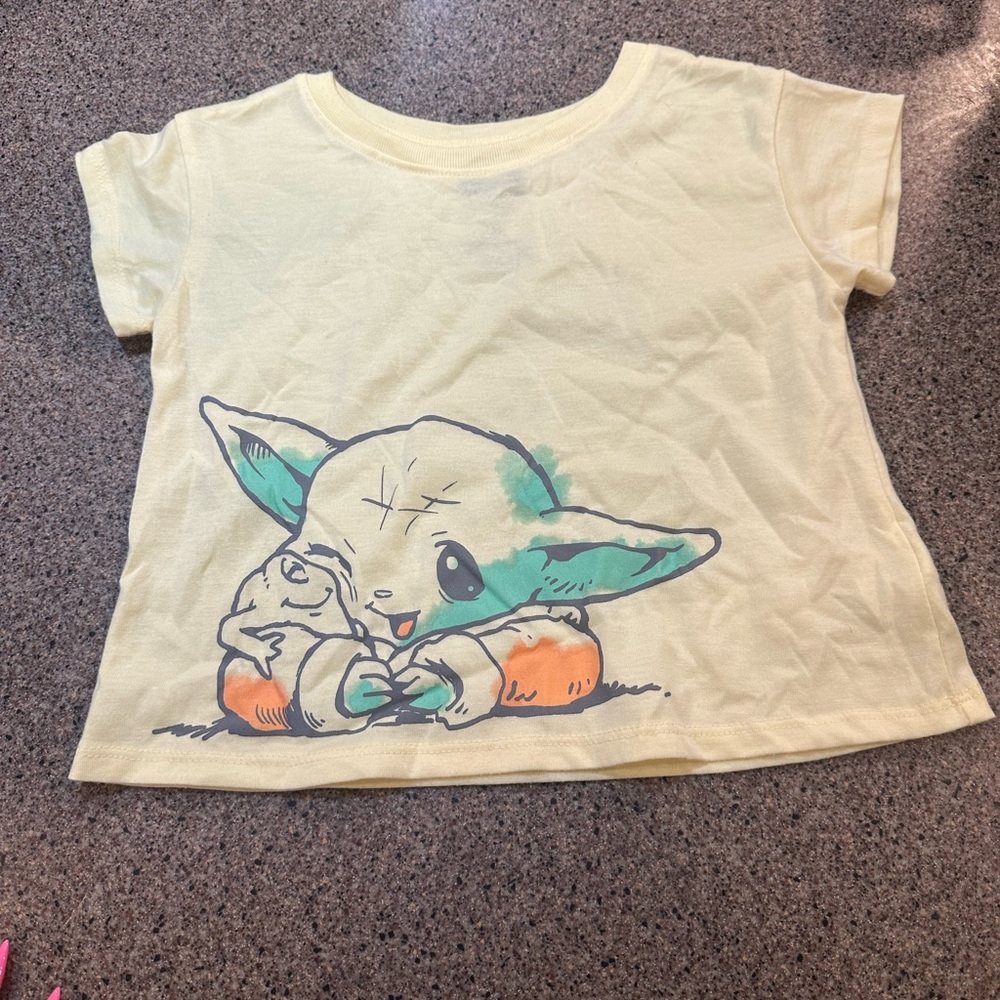 Star Wars Cream and Green Baby Yoda Tee